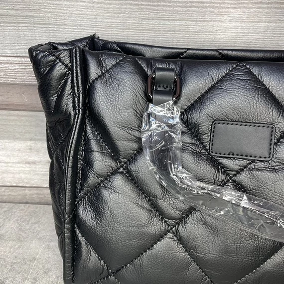 ILF fekete steppelt műbőr kézitáska