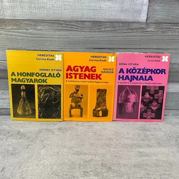 Hereditas: Dienes István: A Honfoglaló Magyarok; Kalicz Nándor: Agyag Istenek; Bóna István: A Középkor hajnala könyvcsomag