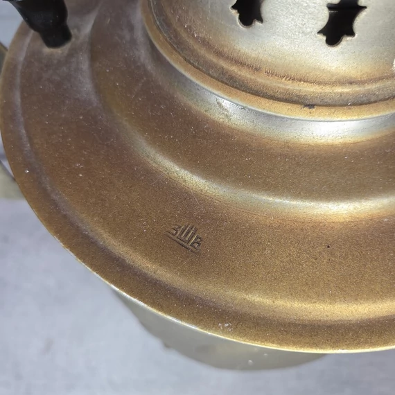 Antik fa tüzelésű szamovár