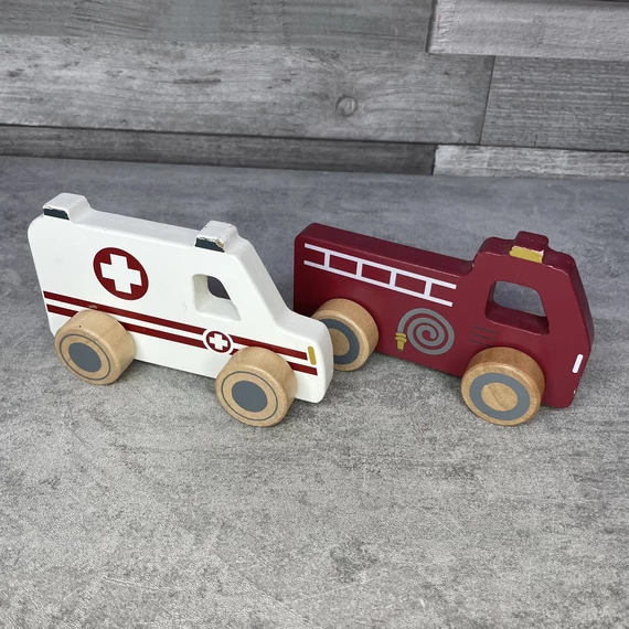 Little Dutch fa tűzoltó, mentőautó játék szett
