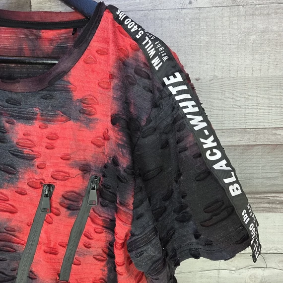 Szaggatott hatású piros-fekete férfi sport póló, L