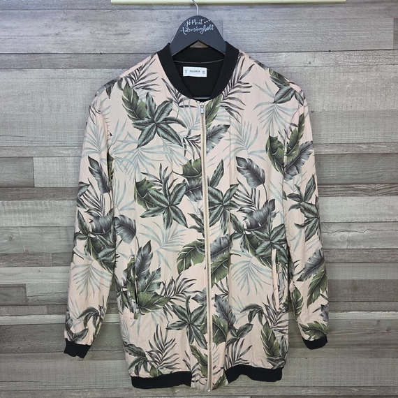 Pull&Bear púderrózsaszín zöld növényekkel díszített vékony női dzseki, S