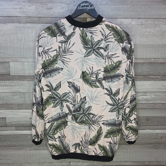 Pull&Bear púderrózsaszín zöld növényekkel díszített vékony női dzseki, S