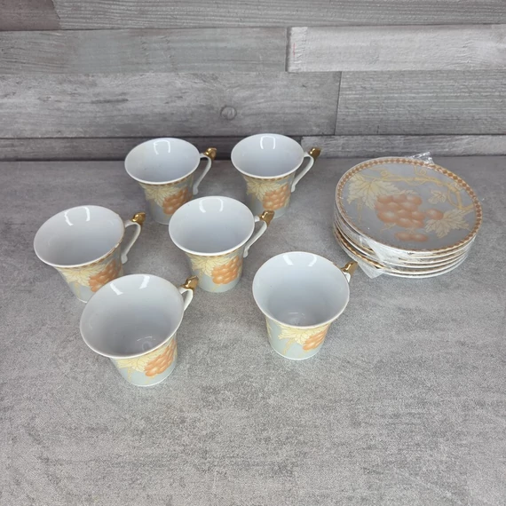 AML német Royal porcelán jellegű kávéskészlet szőlő mintával díszdobozban