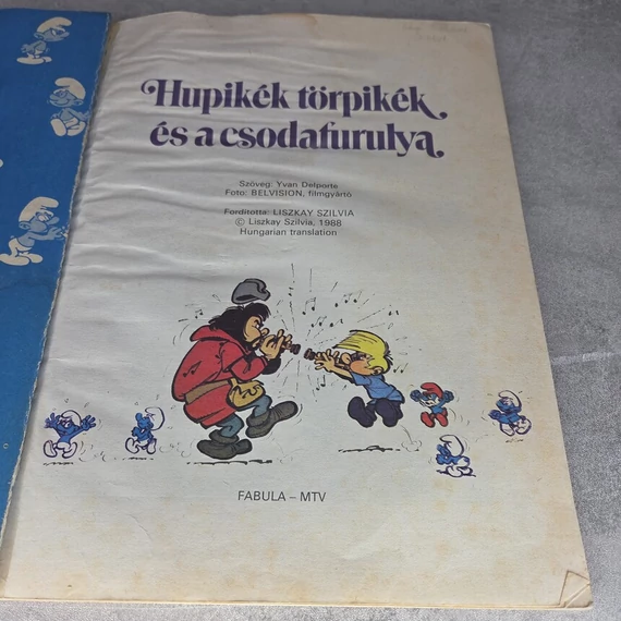 Hupikék törpikék és a csodafurulya, könyv
