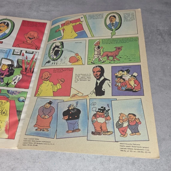 A hatodik tusa és más képregények, könyv