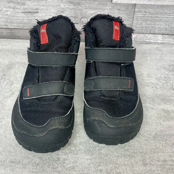 Decathlon Quechua fekete-piros bélelt tépőzáras cipő 30