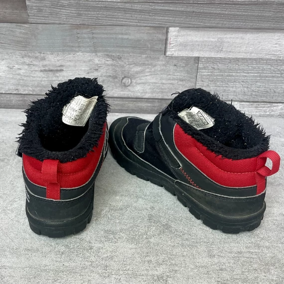 Decathlon Quechua fekete-piros bélelt tépőzáras cipő 30