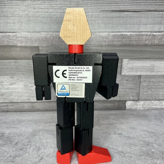 Retro fekete-piros fából készült robot játék figura