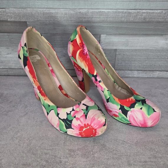 Depeche virágmintás női magassarkú cipő, 40