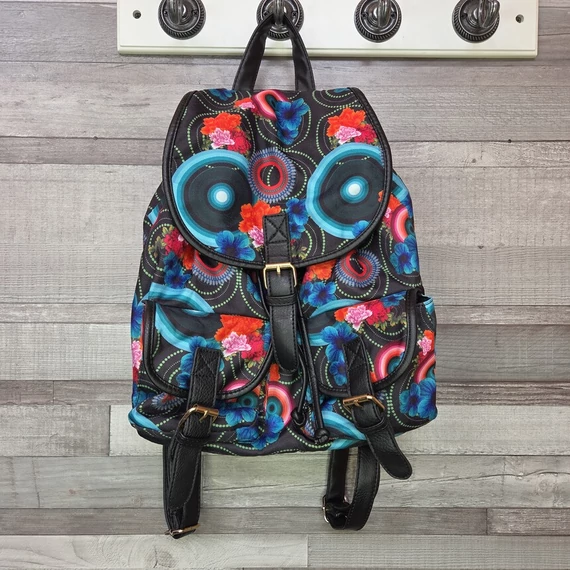 Mintás női hátizsák