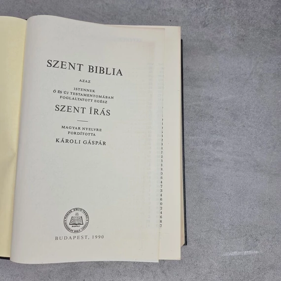 Szent Biblia, könyv