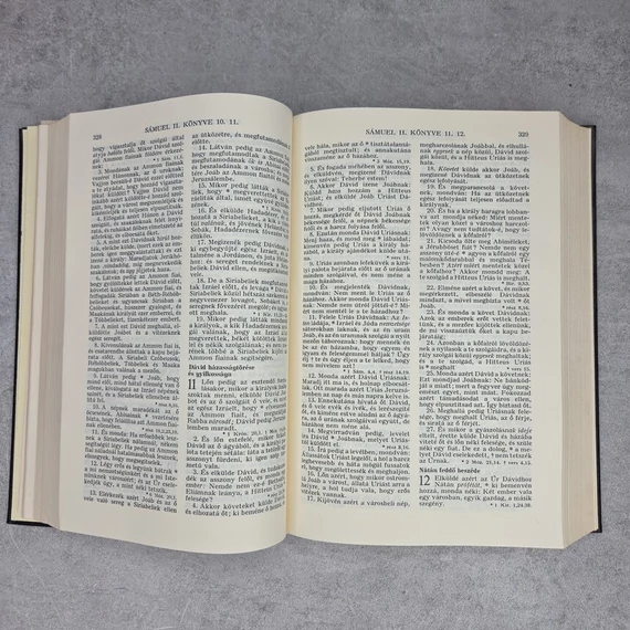 Szent Biblia, könyv