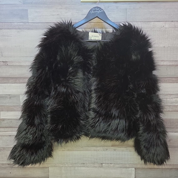 In Vogue rövid fekete szőrös női kabát, S-M