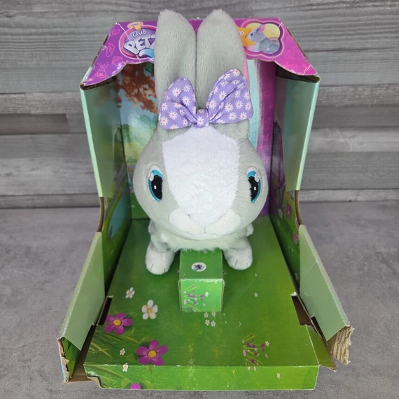 Club Petz Betsy interaktív plüss nyuszi