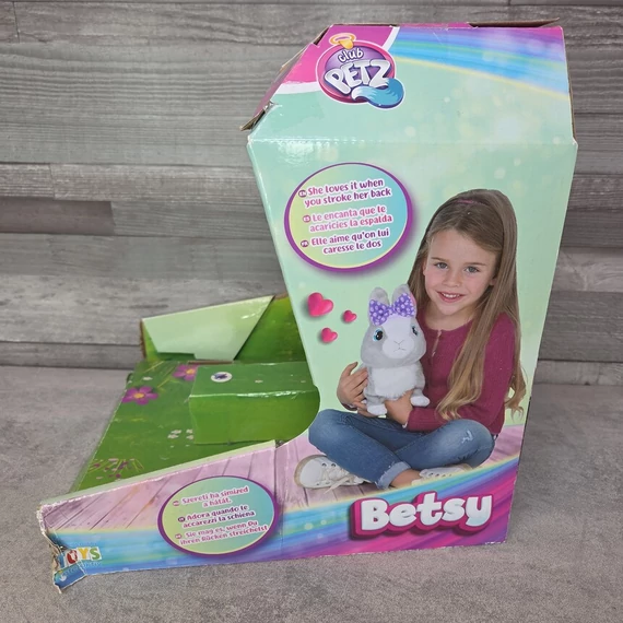 Club Petz Betsy interaktív plüss nyuszi