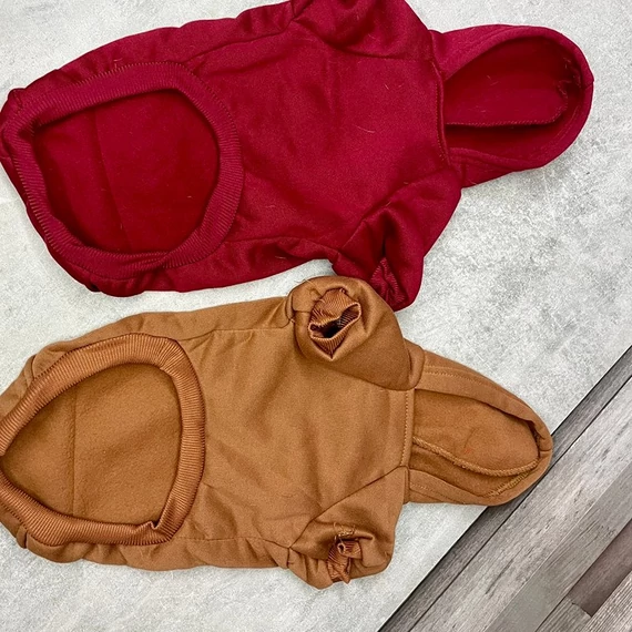 Stich figurás barna és bordó kapucnis kis termetű kutyaruha szett