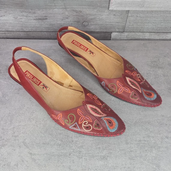 Pikolinos piros törpesarkú hímzett női cipő, 40