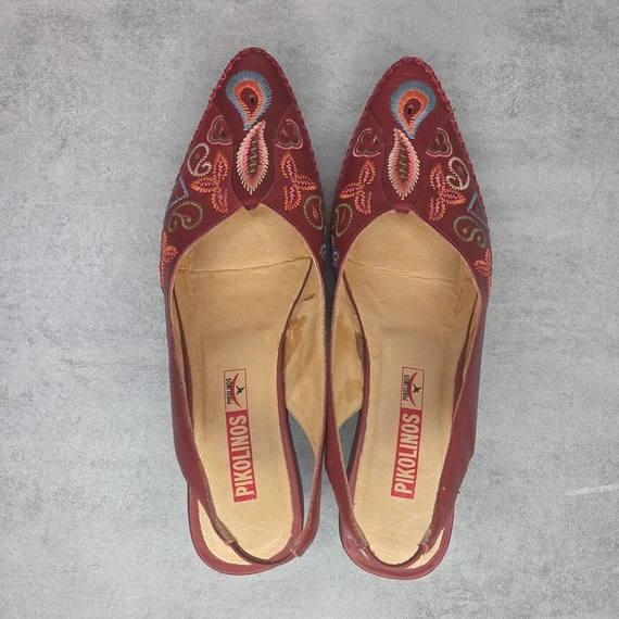 Pikolinos piros törpesarkú hímzett női cipő, 40