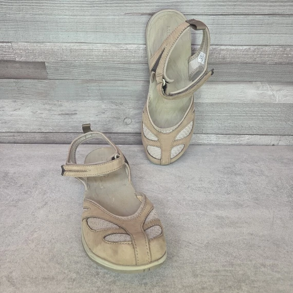 Merrell zárt orrú drapp női túraszandál, 38