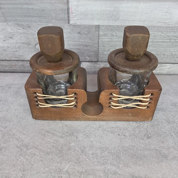 Retro iparművész asztali fűszertartó