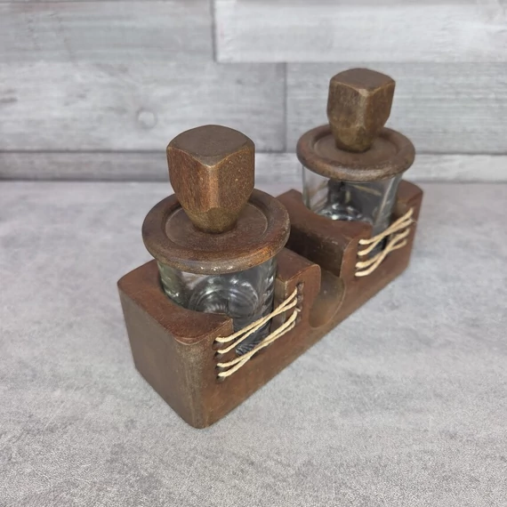 Retro iparművész asztali fűszertartó