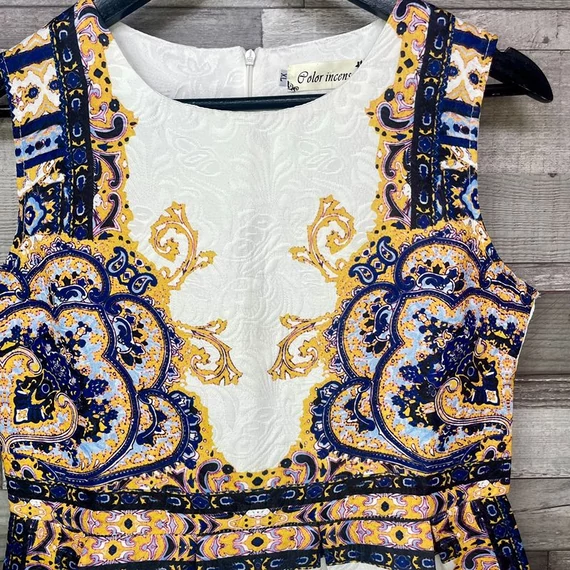 Polor Incense fehér kék sárga mintás női ruha XL