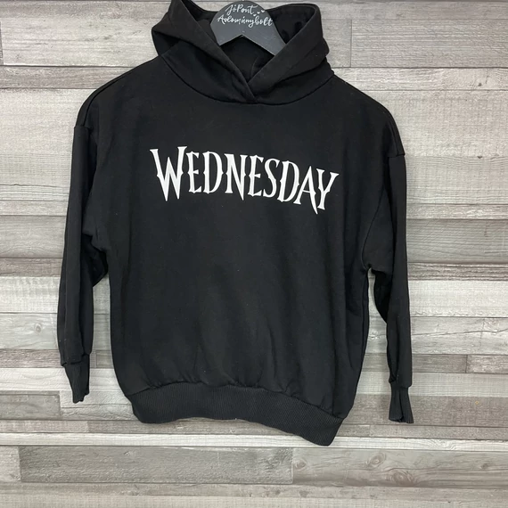 Wednesday fekete kapucnis szabadidő felső/pulóver 134/140