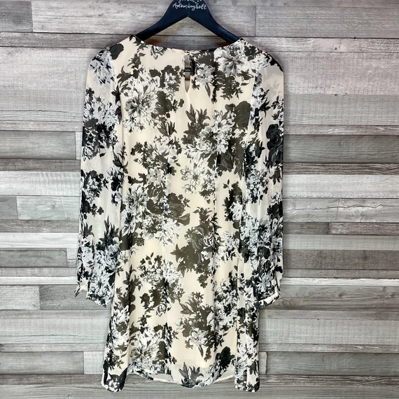 Atmosphere púderszínű fekete mintás női ruha 34