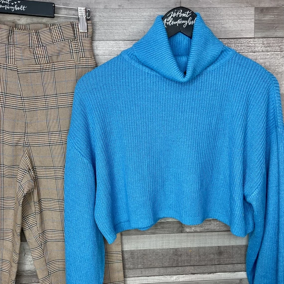 Sinsay kockás nadrág H&M kék rövid pulóver XS-S