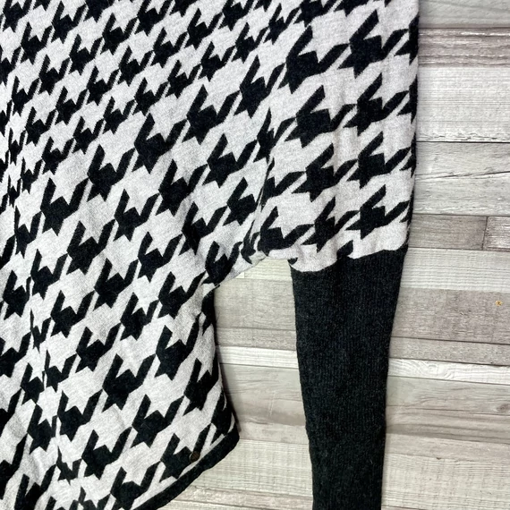 Khujo Brand Genuine tyúklábmintás aszimmetrikus fekete-szürke tunika XL