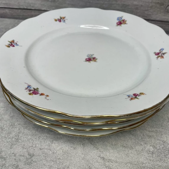 Zsolnay Pécs virágos aranyozott szélű porcelán tányér szett