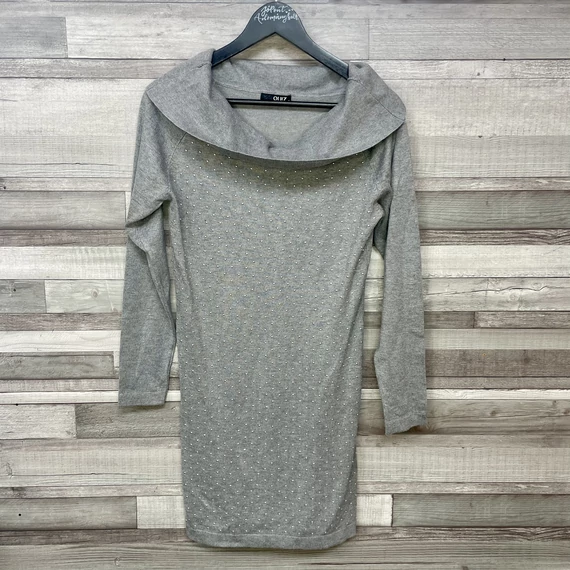 Quiz kötött szürke ruha díszekkel 40