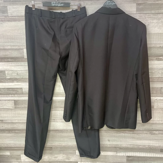 T.E. Divat fekete férfi öltöny szett 48