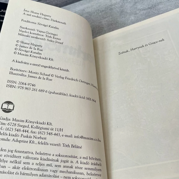 Shane Hegarty: Darkmouth a legendavadász, ifjúsági könyv