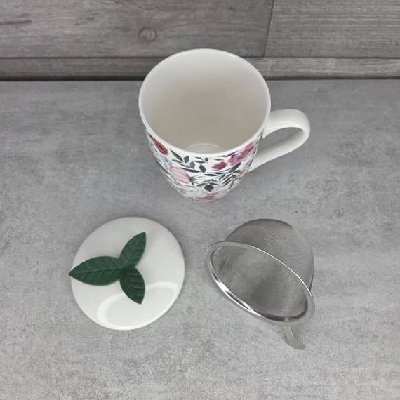 Tavaszi mintás kerámia bögre fém teaszűrő betéttel