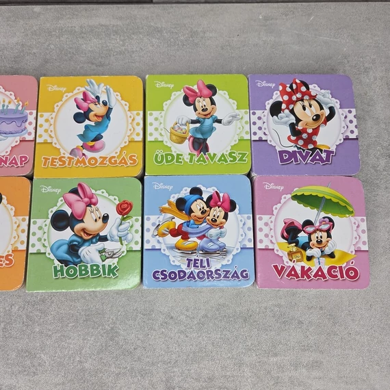 Disney Minnie 10 kartonkönyv, könyv