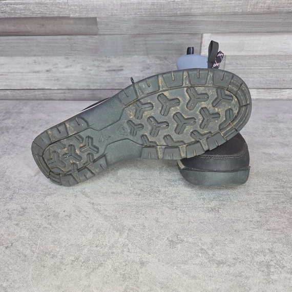 Decathlon Quechua szürke női túracipő, 39