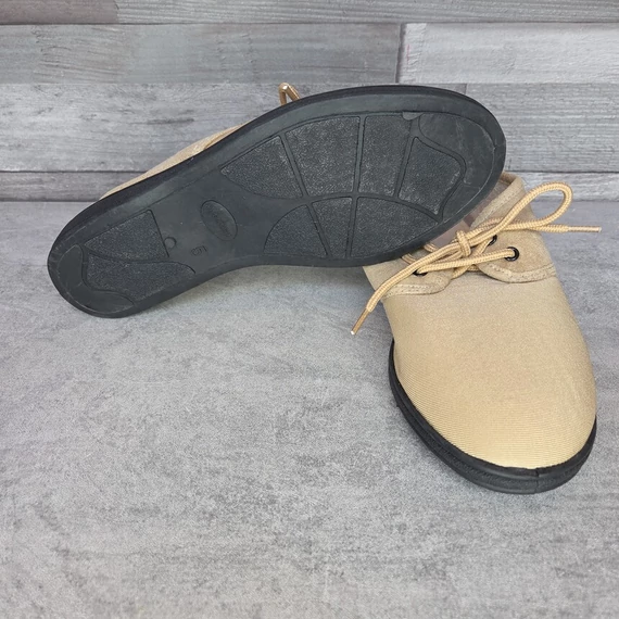 Világosbarna puha anyagú fűzős női félcipő, 39