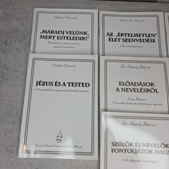 Kismarosi Boldogasszony Háza kiadványcsomag, könyv