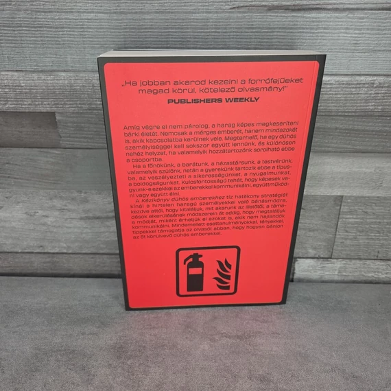 Ryan Martin: Kézikönyv dühös emberekhez, könyv