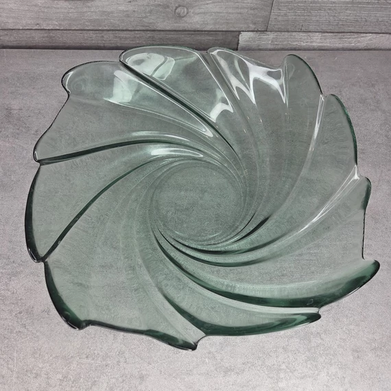 Vintage francia Arcoroc zöld üveg örvénytál