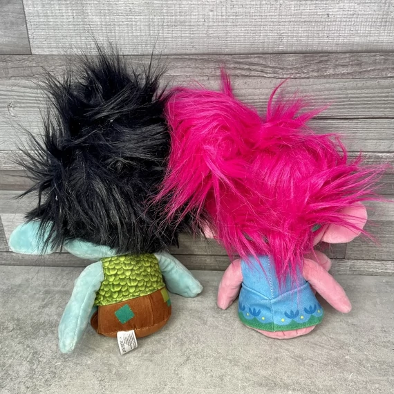 Trollok világa: Ágas, Pipacs játék plüss figura szett