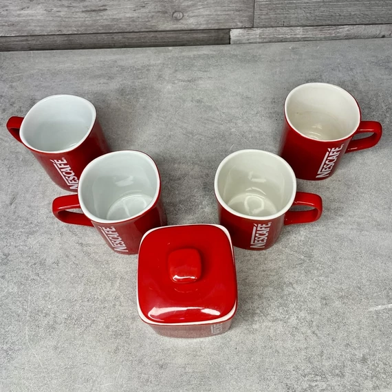 Nescafé piros bögre szett cukortartóval