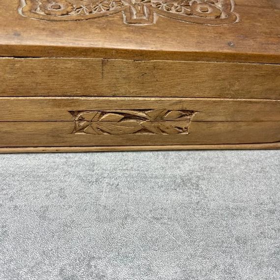 Fa kézműves ládika rejtett zárral