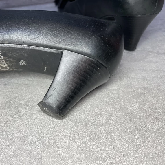 Gabor Sacchetto fekete bőr masnis magassarkú cipő 38,5