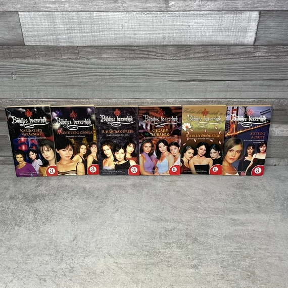 Bűbájos Boszorkák: 6 db-s könyv sorozat