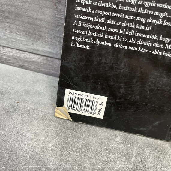 Bűbájos Boszorkák: 6 db-s könyv sorozat