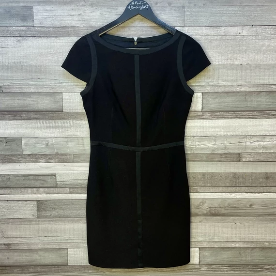 Tatuum fekete elegáns női ruha 36