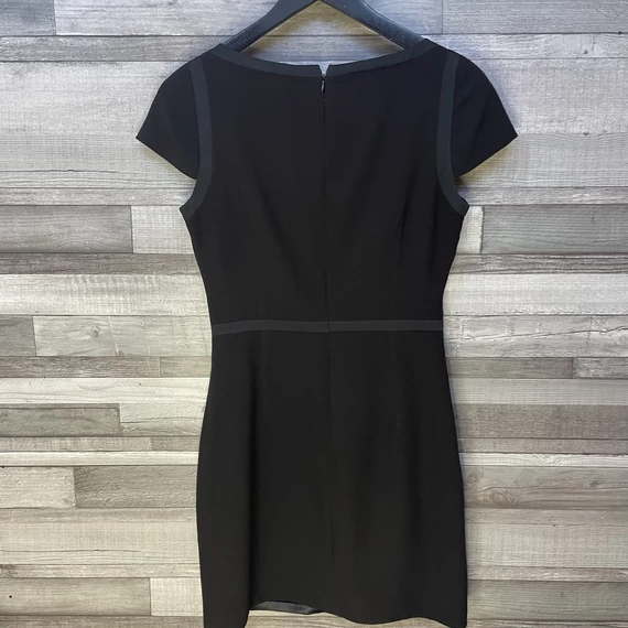 Tatuum fekete elegáns női ruha 36